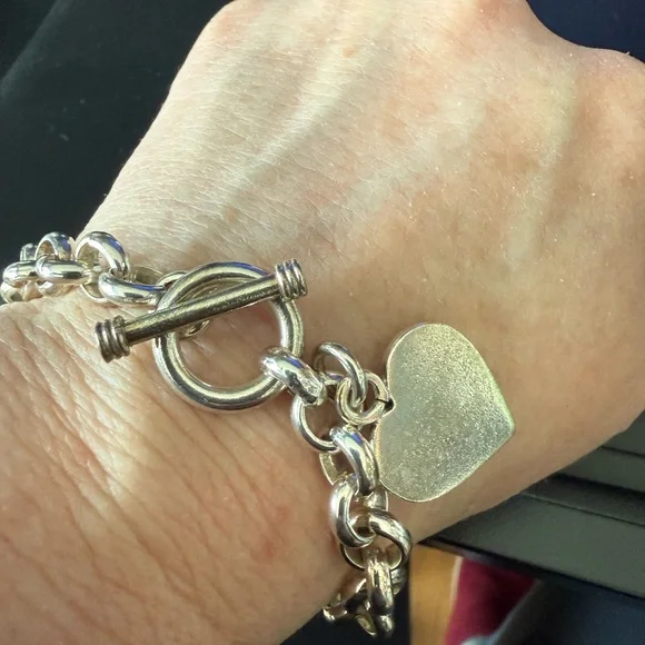 Elegant Tiffany Style Silver Rolo Bracelet - Picture 2 of 4